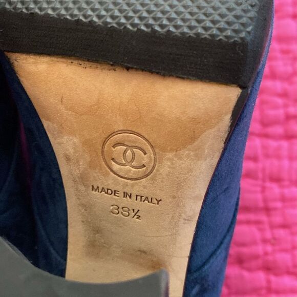 Chanel suede gros-grain pearl lace up booties, 38,5( 8) - Picture 14 of 14